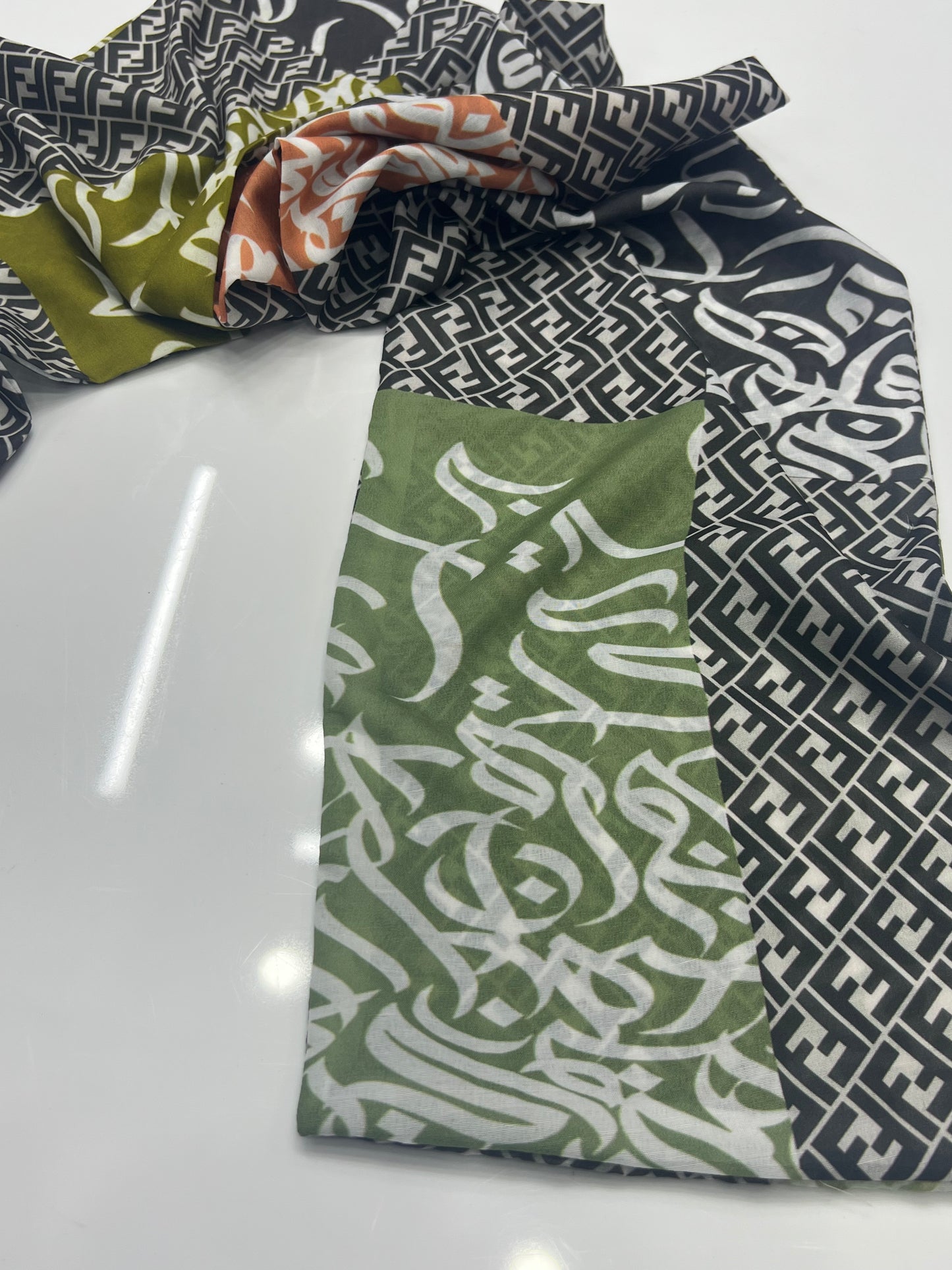 Farzi Scarf