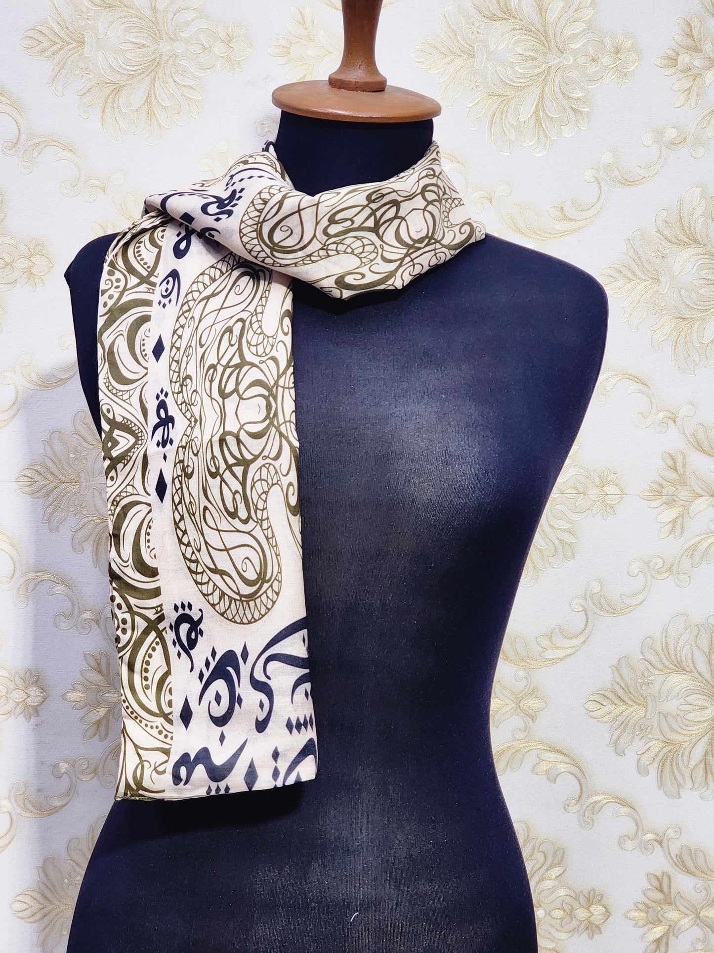Bakht Scarf