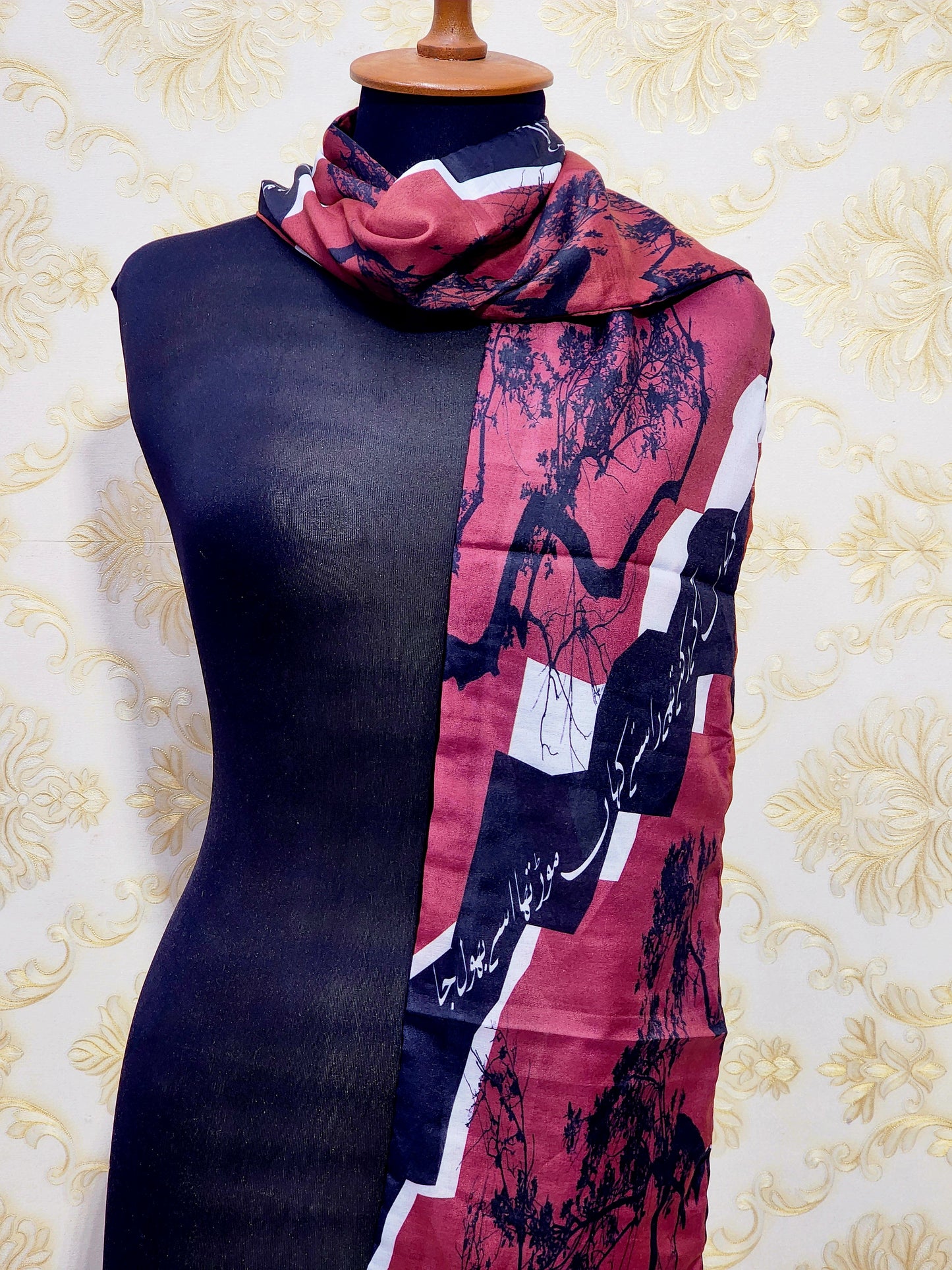 Saaya Scarf