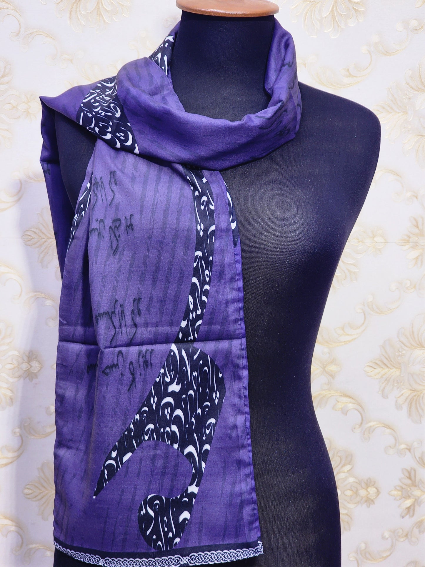 Haseen Scarf