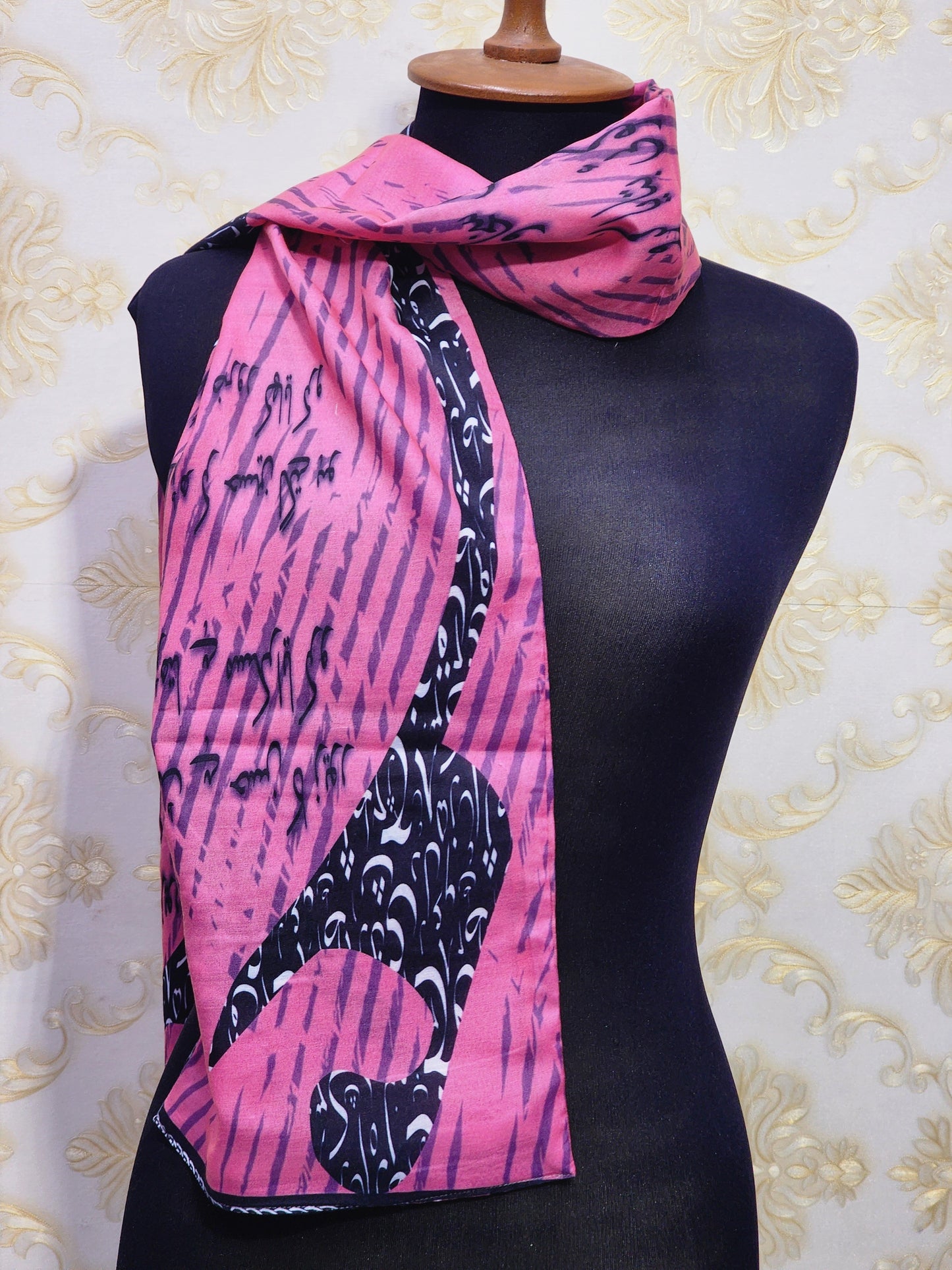 Haseen Scarf
