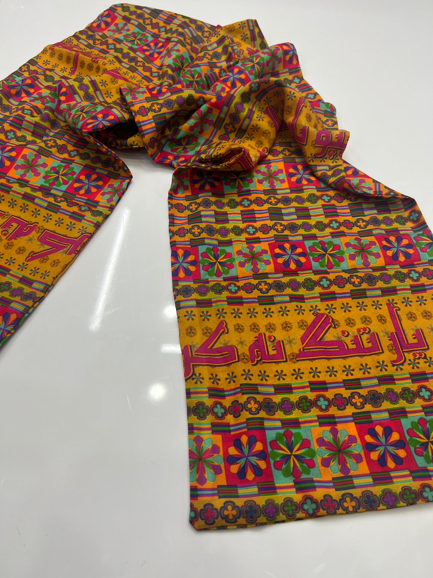 Pappo Yaar Scarf